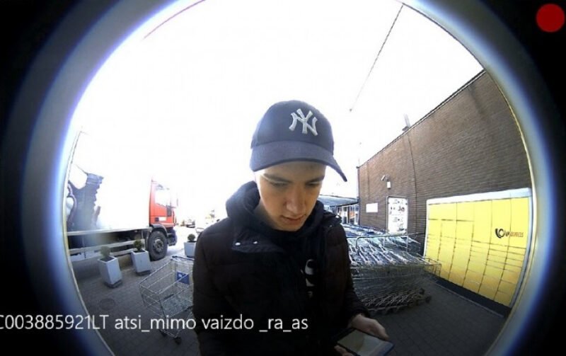 Aiškinamasi, kas paštomatuose Kaune ir Jurbarke savinosi ne savo siuntas