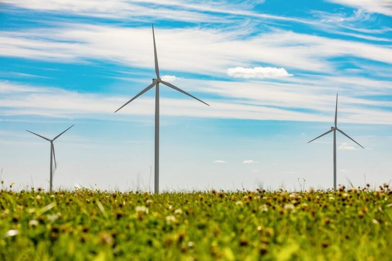 Šalia „Ignitis renewables“ vėjo parkų įsikūrusios bendruomenės kviečiamos teikti paraiškas dėl finansinės paramos