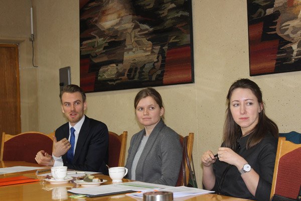 Apie jaunimą – iš savo varpinės