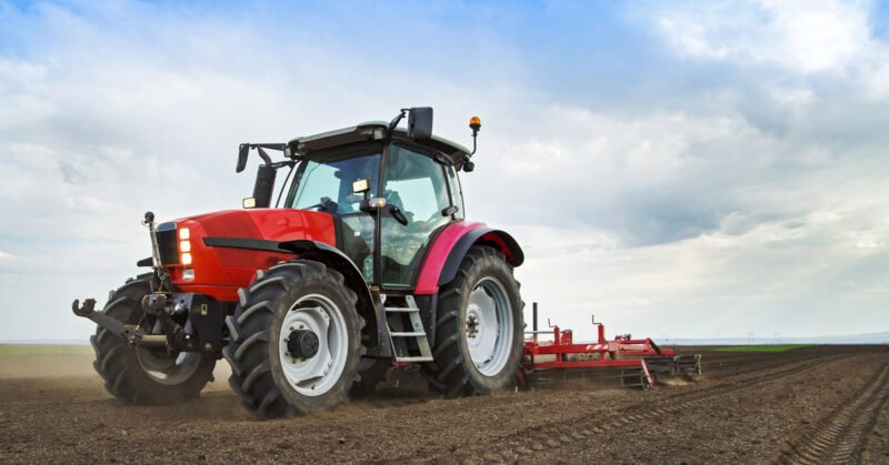 Atidedama traktorių techninė apžiūra