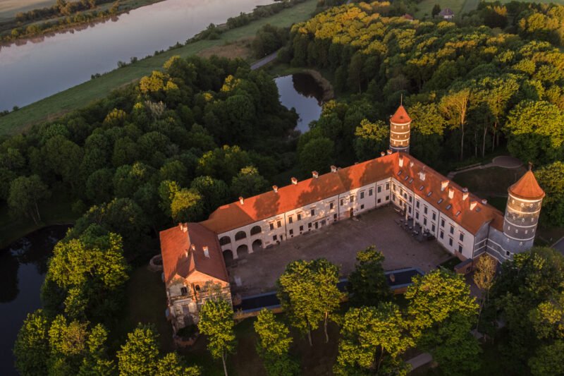 Atrasti Lietuvos pilis ir dvarus kviečia naujas kelionių projektas