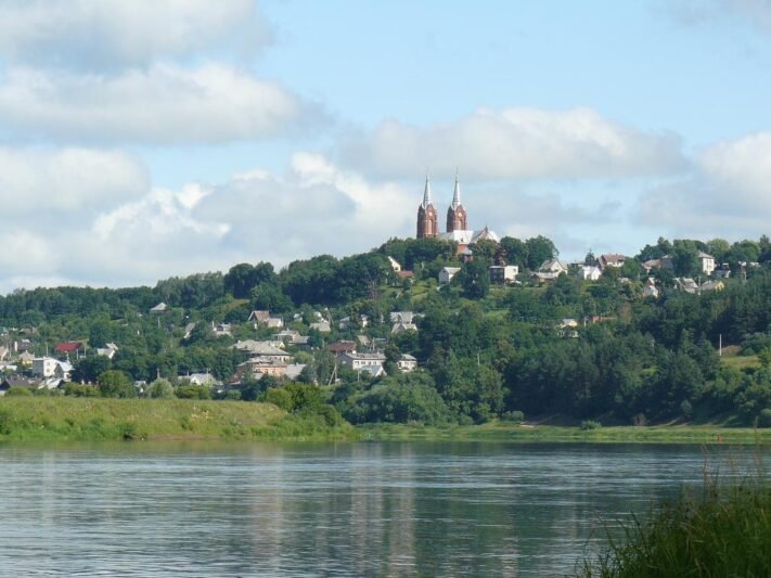 Atsinaujina senas, architektūrine visuma labai vertingas Vilkijos miestas