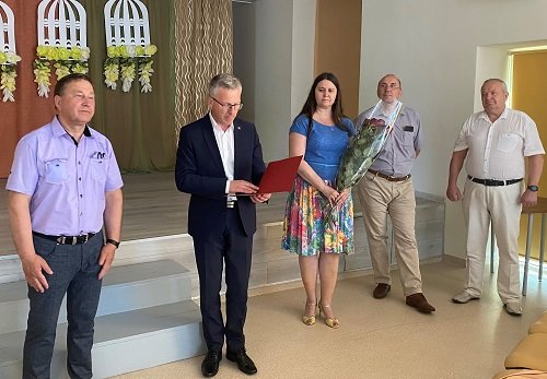 Atsisveikino su direktoriumi (1)