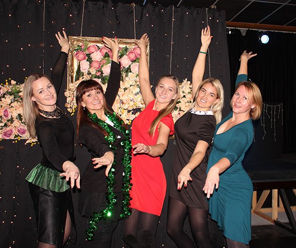 Džiaugsmo maratoną pradėjo  linijinių šokių vakarėlis