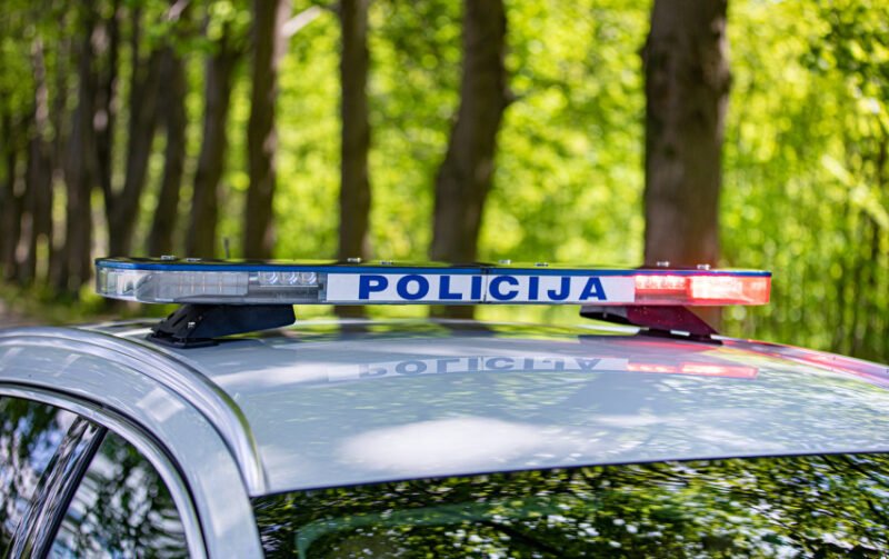 Dingusią moterį ir jos automobilį rado prie Smalininkų (3)