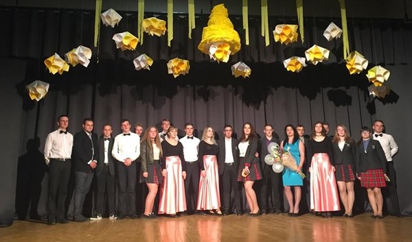 Eržvilko gimnazistų Paskutinis skambutis (nuotraukos)