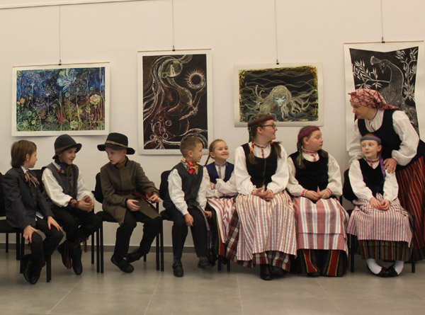 Folkloras išlaisvina, augina ir sotina lietuvybe