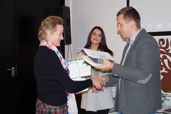 Fondas vaikus skatina skaityti, rašytojus – kurti