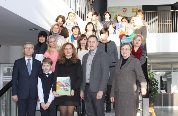 Fondo dovana rajono vaikams – pusantro tūkstančio knygų