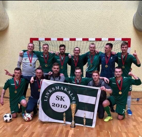 Futbolo čempionai – „Linksmakalnis“ (2 video)