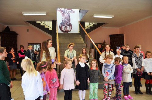 Gandrai ir vėl parskrido