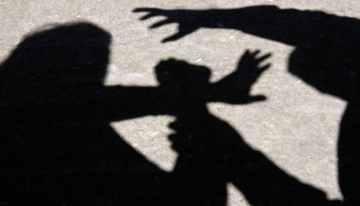 Girta moteris puolė policijos tyrėją