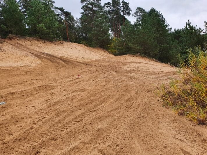 Greičių karjero paplūdimį nusiaubė keturratininkai (nuotraukos, video) (15)