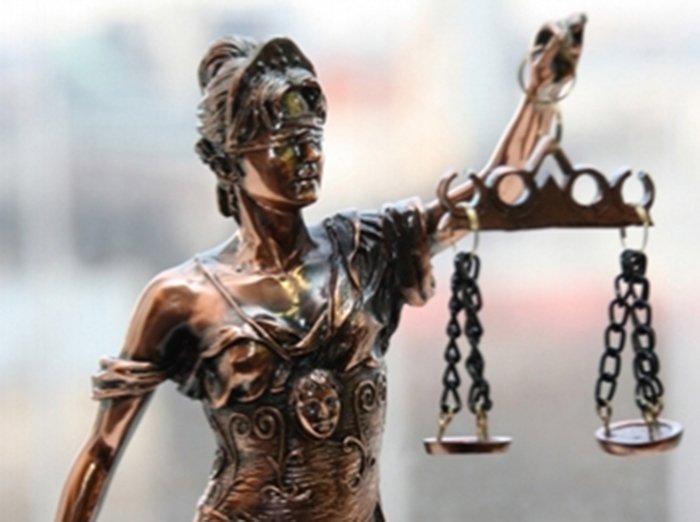 Žiauriai sužalotai merginai grasinta tylėti: prokuratūra ėmėsi veiksmų (1)