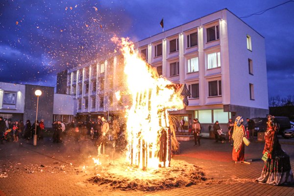 Žiemą išvarė pilant lietui (nuotraukos)
