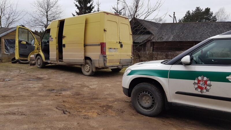 Čigonai apšvarino Raudonės mokyklą (5)