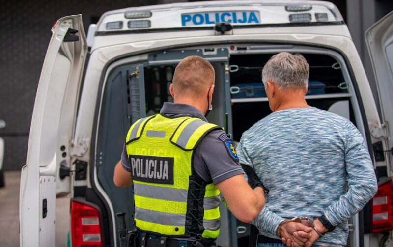 Ilgieji savaitgaliai – darbymetis vagims: juos atbaidyti gali akyli kaimynai, lojantys šunys