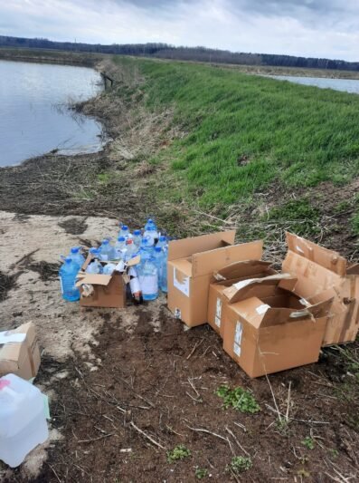 Išpylė beveik 100 litrų alkoholio (1)