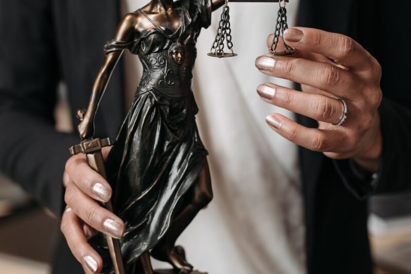 Jurbarke turėtų atsirasti antras notaras