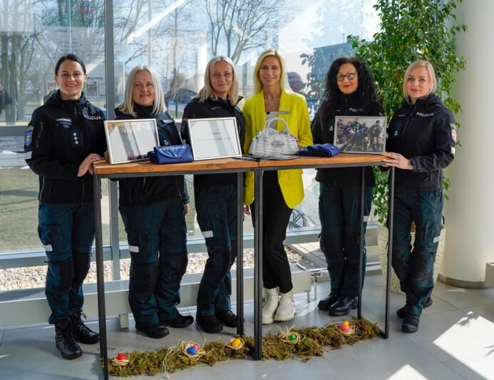 Jurbarkiečius džiugina policijos dovanotos verbos (nuotraukos) (1)