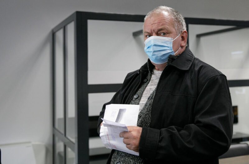 Jurbarkiškių šeimos drama: skyrybų skausmą degtine malšinęs vyras mirė tėvo gniaužtuose