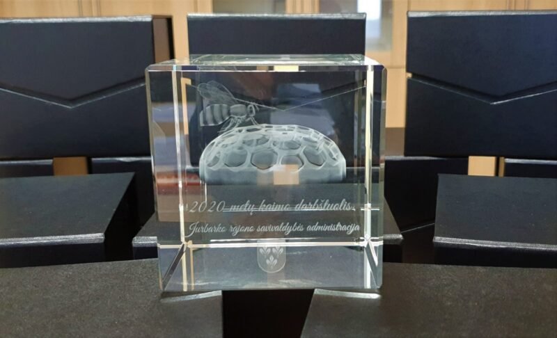 Kaimo darbštuoliams dėkos „Bitutėmis“