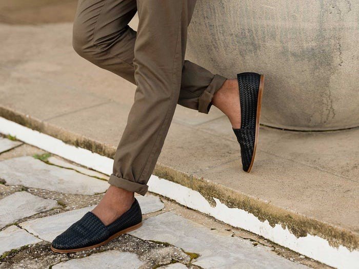 Kaip išsirinkti vyriškus batus internetu? (1)