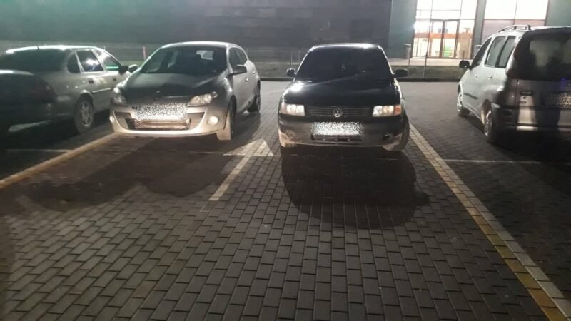 Įkalino prekybos centro aikštelėje (8)