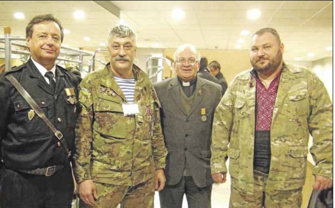 Kovojančiai Ukrainai grąžiname skolą