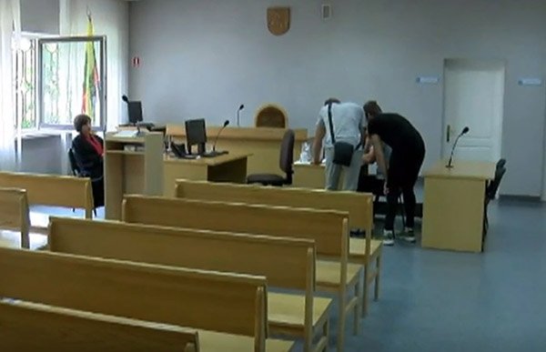 Kraupiu išpuoliu prieš 17-metę įtariamas jurbarkietis nusikratė elektroninės apykojės (4)