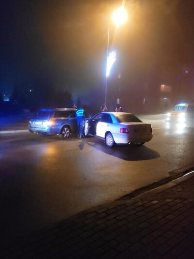 Kęstučio g. susidūrė du automobiliai (video) (1)