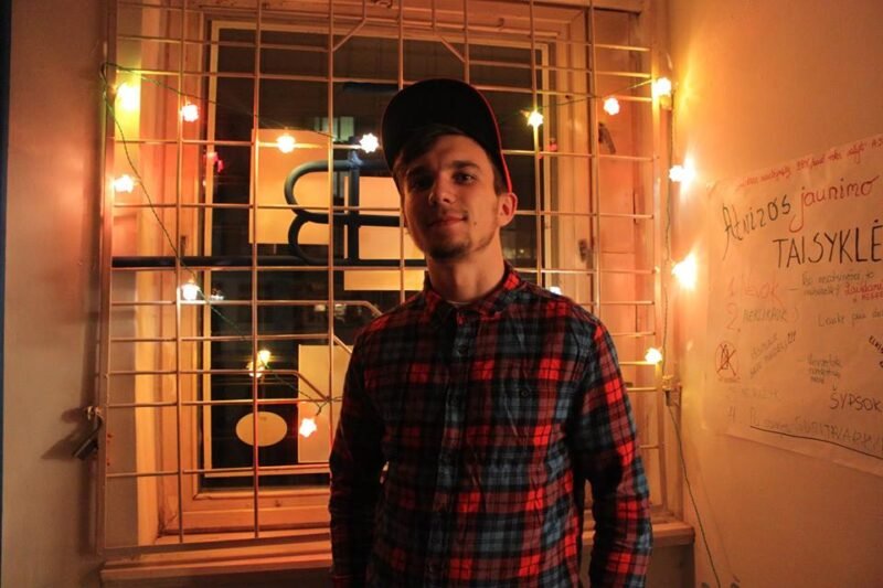 Kviečia žaisti frisbį