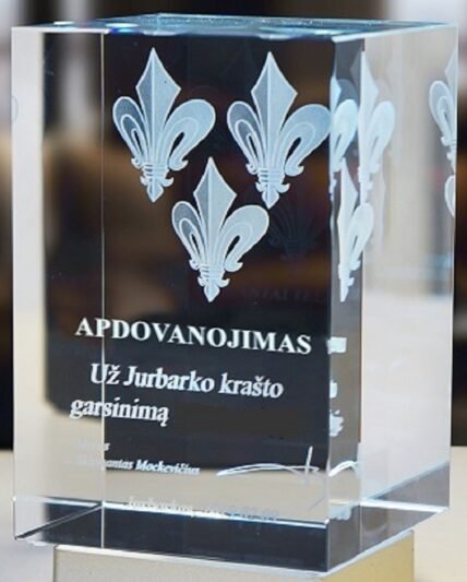 Kviečia teikti kandidatus „Krištolinėms lelijoms“