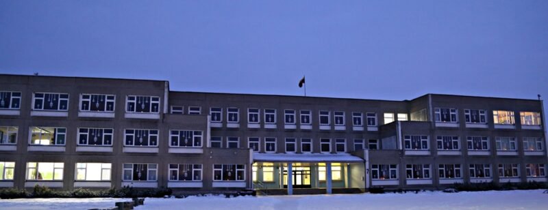 Languose įsižiebė žvakutės