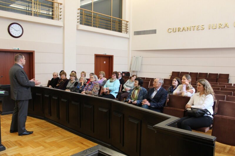 Lankėsi  Konstituciniame Teisme