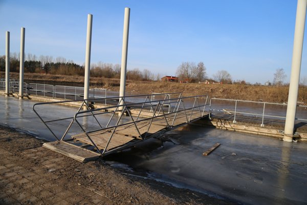 Ledai nuniokojo prieplaukas (nuotraukos) (18)