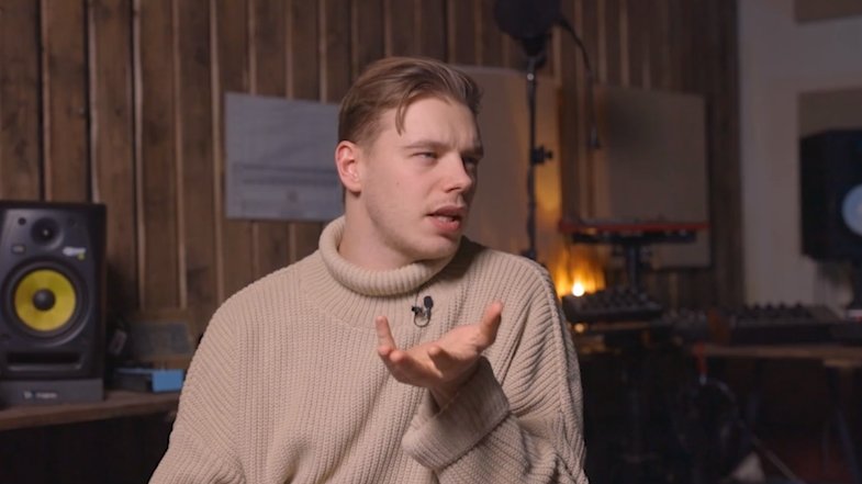 Mantas Ben apie Vidą Bareikį, debiutinį albumą Panašus į tave ir Jurbarką | Muzikos salė ekrane (video)