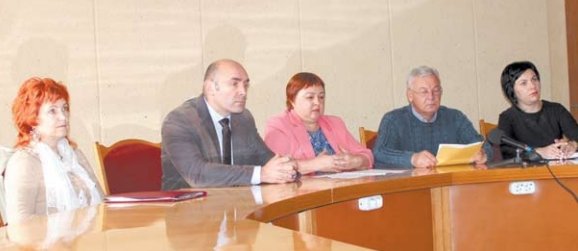 Šmeižto kampanija įvertinta spaudos konferencijoje (4)