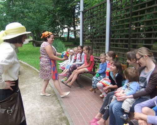 Merės Popins mįslės ir vaišės knygų draugams