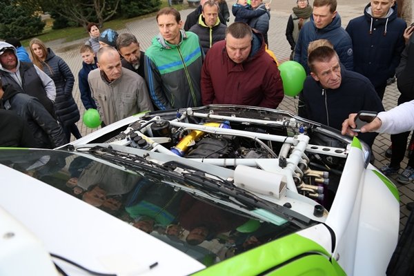 Mieste griaudėjo Dakaro monstras