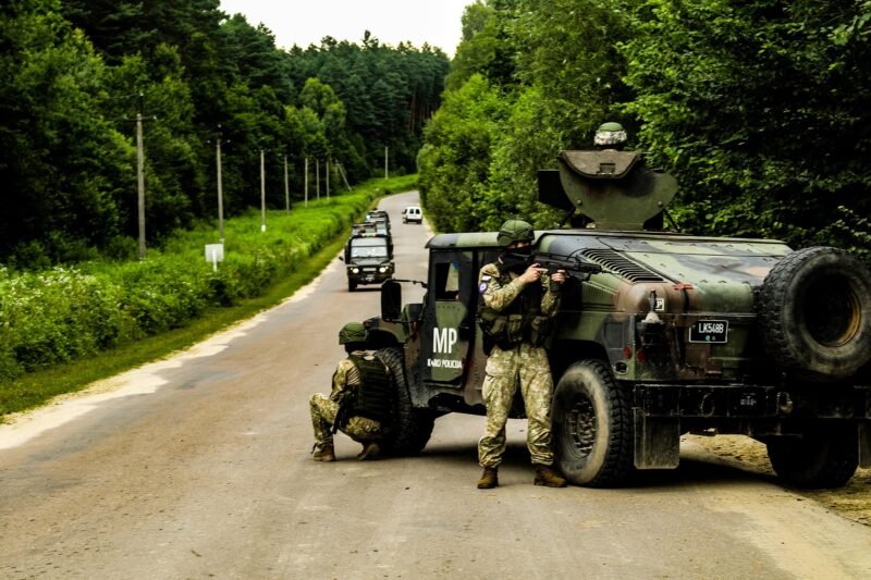 Mieste ir rajone treniruosis kariai