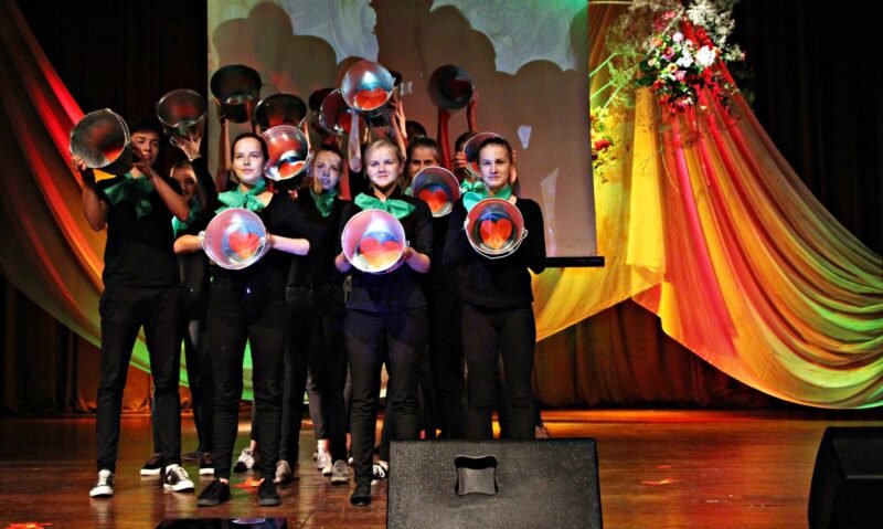 Mokytojų dieną pagerbti pedagogai (nuotraukos)