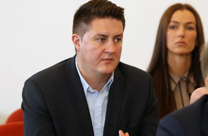 Naktį sprogmuo apgadino Tauragės politiko automobilį