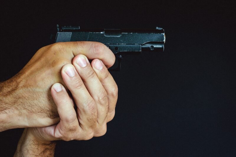 Neblaivus vyras šovė į dar girtesnę moterį (2)