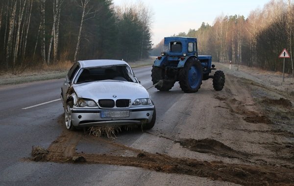 Nuo kelio nuslydo „BMW“ (nuotraukos) (5)