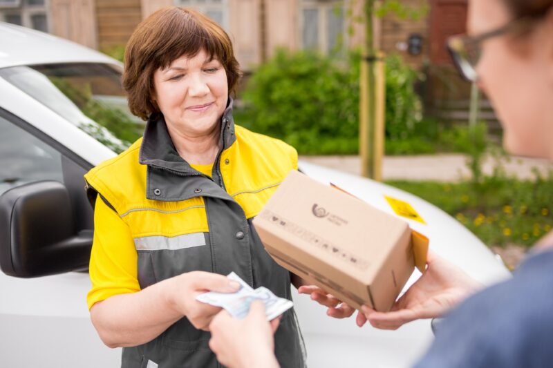 Nuo liepos 19 d. Veliuonos gyventojams pašto paslaugos bus teikiamos kitaip: ką svarbu žinoti?