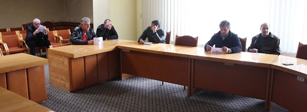 Parduoti lėktuvą sutrukdė įtartini dalyviai (nuotraukos) (6)