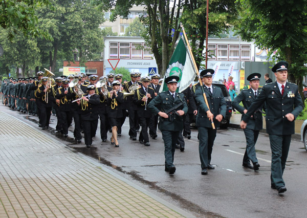 Pasienis: nuo naktinių gaudynių iki šienavimo