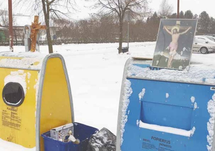 Pašventintiems daiktams – konteineryje ne vieta (3)