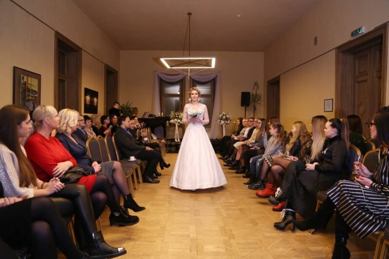 „Pelenė 2018“: aukojo daugiavaikei šeimai (nuotraukos) (3)